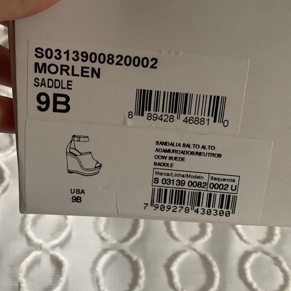 Beautiful pair wedges 4” wedge they were worn once. Suede material - Picture 3 of 3